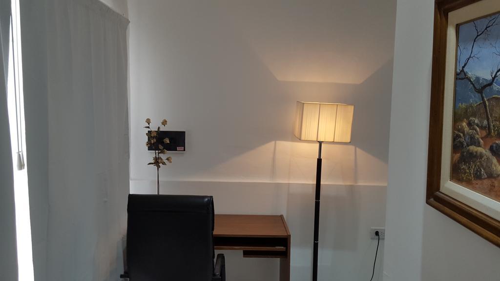 Del Pilar Ii Apartment *